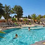Campingplatz Zecamping 4 Etoiles Piscine A 4km De La Pet Friendly Club Enfant
