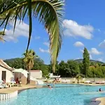 Campingplatz Zecamping 4 Etoiles Piscine A 4km De La Pet Friendly Club Enfant