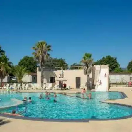Кемпинг Zecamping 4 Etoiles Piscine A 4km De La Pet Friendly Club Enfant Гримо