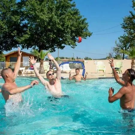 Zecamping 4 Etoiles Piscine A 4km De La Pet Friendly Club Enfant Кемпинг