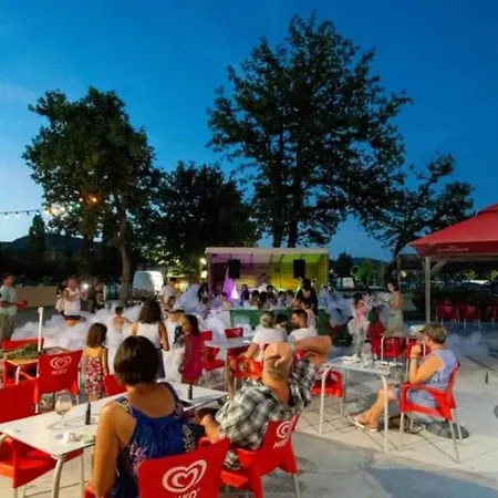 Zecamping 4 Etoiles Piscine A 4km De La Pet Friendly Club Enfant