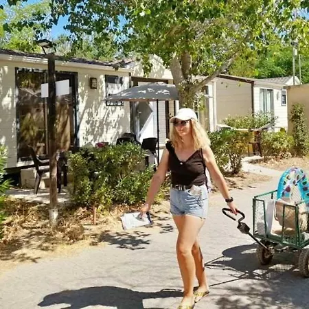 Zecamping 4 Etoiles Piscine A 4km De La Pet Friendly Club Enfant Кемпинг Гримо