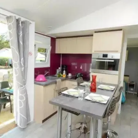 Zecamping 4 Etoiles Piscine A 4km De La Pet Friendly Club Enfant Campingplatz